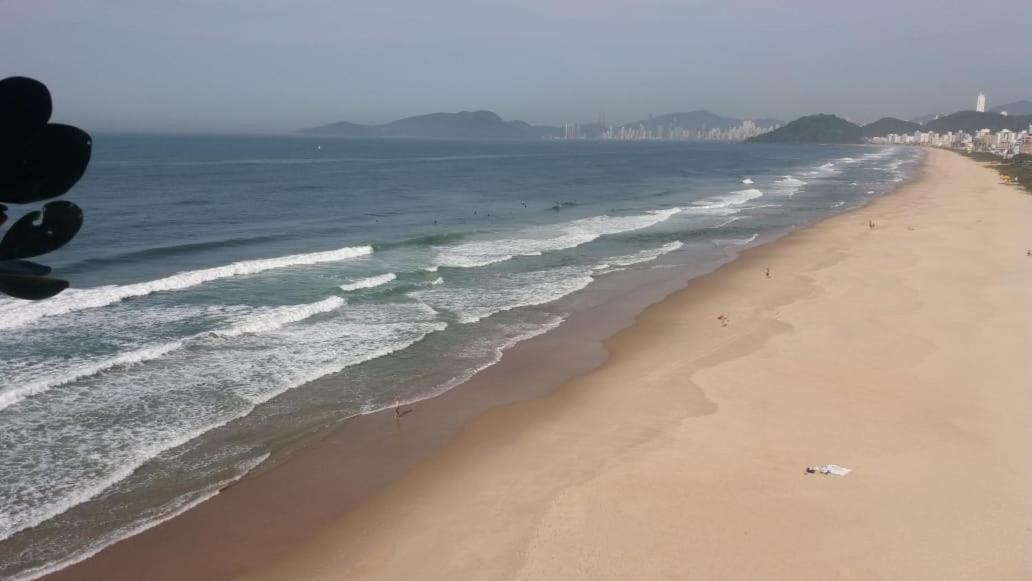 Pousada Casa Verde - Quartos Individuais - Smart Tv 32 - E Banheiro Privativo Apartment Itajai Ngoại thất bức ảnh