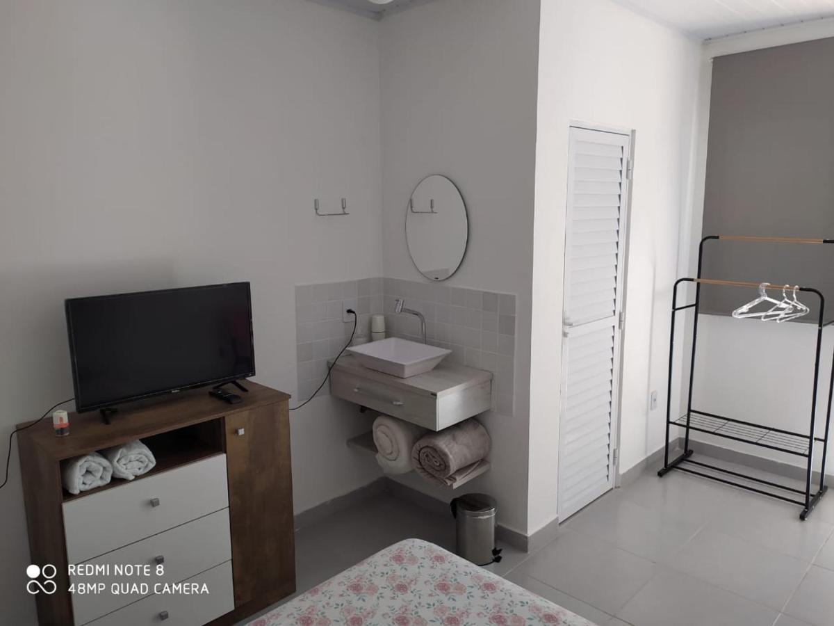 Pousada Casa Verde - Quartos Individuais - Smart Tv 32 - E Banheiro Privativo Apartment Itajai Ngoại thất bức ảnh