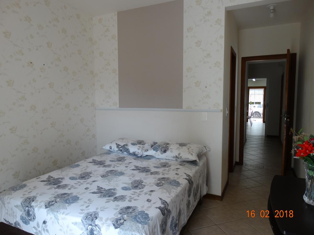 Pousada Casa Verde - Quartos Individuais - Smart Tv 32 - E Banheiro Privativo Apartment Itajai Ngoại thất bức ảnh