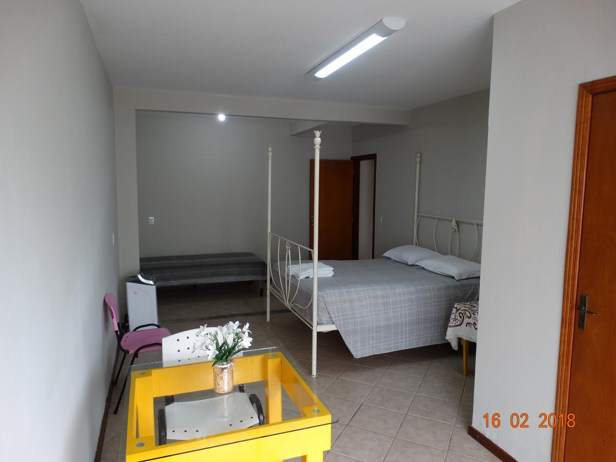 Pousada Casa Verde - Quartos Individuais - Smart Tv 32 - E Banheiro Privativo Apartment Itajai Ngoại thất bức ảnh