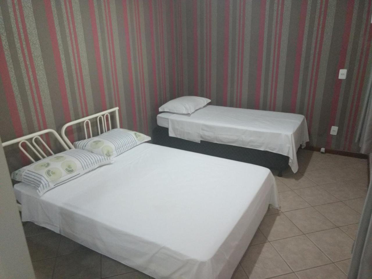 Pousada Casa Verde - Quartos Individuais - Smart Tv 32 - E Banheiro Privativo Apartment Itajai Ngoại thất bức ảnh